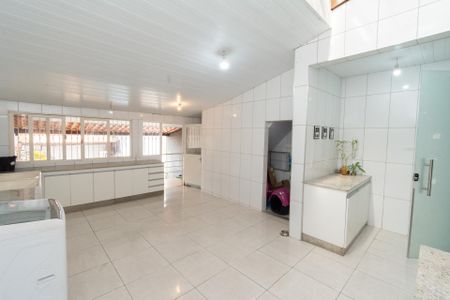 Casa à venda com 240m², 3 quartos e 2 vagasÁrea de Serviço