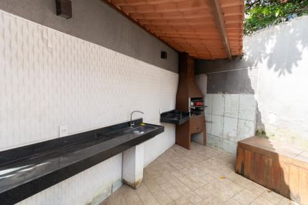 Casa à venda com 240m², 3 quartos e 2 vagasEspaço Gourmet e Piscina