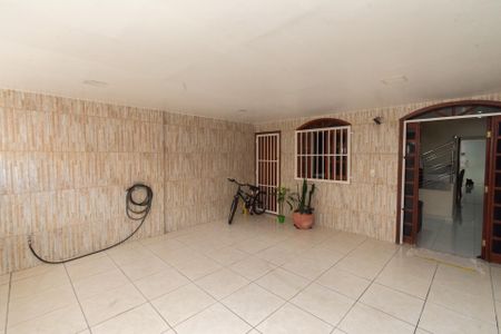 Casa à venda com 240m², 3 quartos e 2 vagasGaragem