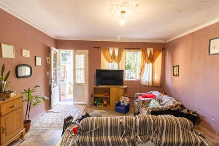 Sala de casa à venda com 3 quartos, 680m² em Camaquã, Porto Alegre