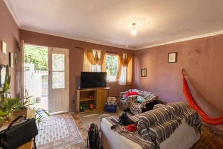 Sala de casa à venda com 3 quartos, 680m² em Camaquã, Porto Alegre