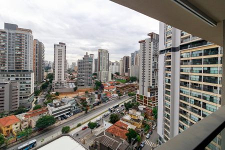 Sala - Vista de apartamento à venda com 2 quartos, 75m² em Itaim Bibi, São Paulo