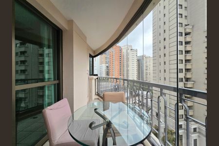 Apartamento para alugar com 70m², 2 quartos e 1 vagaVaranda