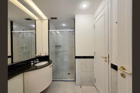 Apartamento para alugar com 70m², 2 quartos e 1 vagaBanheiro da Suíte