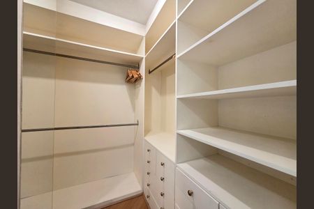 Apartamento para alugar com 70m², 2 quartos e 1 vagaCloset da suíte