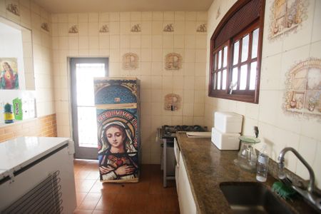 Casa à venda com 429m², 4 quartos e 3 vagasCozinha