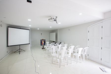 Sala de casa para alugar com 4 quartos, 429m² em Taquara, Rio de Janeiro