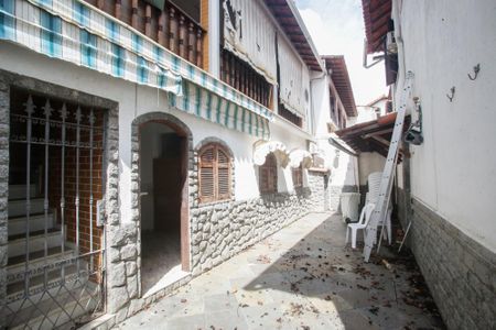 Casa à venda com 429m², 4 quartos e 3 vagasCasa de Hóspede