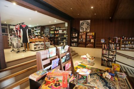 Casa à venda com 429m², 4 quartos e 3 vagasGaragem