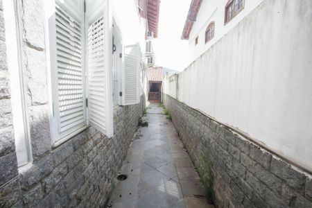 Casa à venda com 429m², 4 quartos e 3 vagasCorredor Lateral