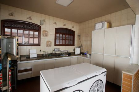 Casa à venda com 429m², 4 quartos e 3 vagasCozinha