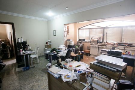 Casa à venda com 429m², 4 quartos e 3 vagasQuarto Suíte 1