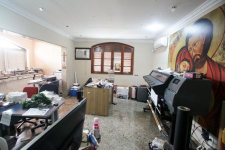 Casa à venda com 429m², 4 quartos e 3 vagasQuarto Suíte 1