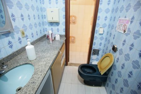 Casa à venda com 429m², 4 quartos e 3 vagasBanheiro Social