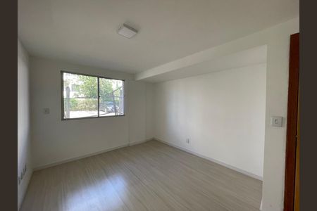 Apartamento à venda com 2 quartos, 45m² em Santos Dumont, São Leopoldo