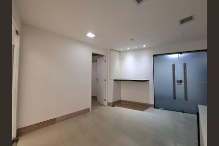 Hall de entrada  de apartamento à venda com 1 quarto, 130m² em Centro, Rio de Janeiro