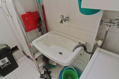 Apartamento à venda com 81m², 3 quartos e 1 vaga Apartamento à venda com 81m², 3 quartos e 1 vagaÁrea de Serviço