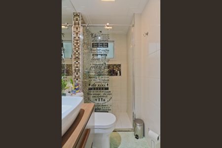 Apartamento à venda com 81m², 3 quartos e 1 vaga Apartamento à venda com 81m², 3 quartos e 1 vagaBanheiro