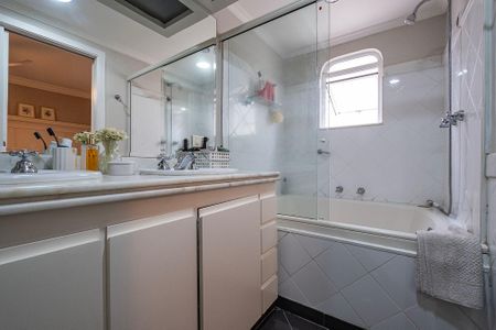 Suíte 1 de apartamento para alugar com 4 quartos, 156m² em Vila Madalena, São Paulo