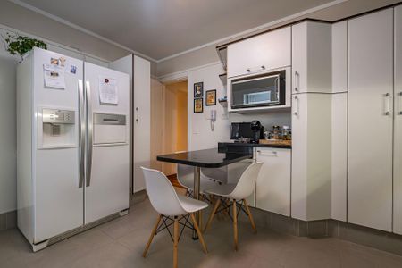 Apartamento para alugar com 156m², 4 quartos e 3 vagasCozinha