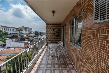 Apartamento à venda com 90m², 3 quartos e 2 vagas Apartamento à venda com 90m², 3 quartos e 2 vagasSala