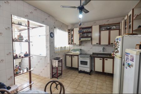 Apartamento à venda com 90m², 3 quartos e 2 vagas Apartamento à venda com 90m², 3 quartos e 2 vagasCozinha