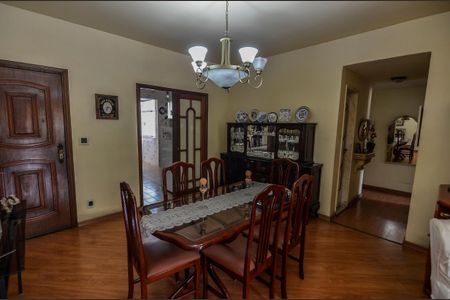 Apartamento à venda com 90m², 3 quartos e 2 vagas Apartamento à venda com 90m², 3 quartos e 2 vagasSala