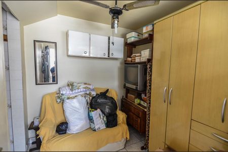 Apartamento à venda com 90m², 3 quartos e 2 vagas Apartamento à venda com 90m², 3 quartos e 2 vagasQuarto de Serviço
