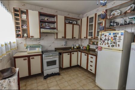 Apartamento à venda com 90m², 3 quartos e 2 vagas Apartamento à venda com 90m², 3 quartos e 2 vagasCozinha
