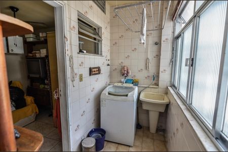 Apartamento à venda com 90m², 3 quartos e 2 vagas Apartamento à venda com 90m², 3 quartos e 2 vagasÁrea de Serviço