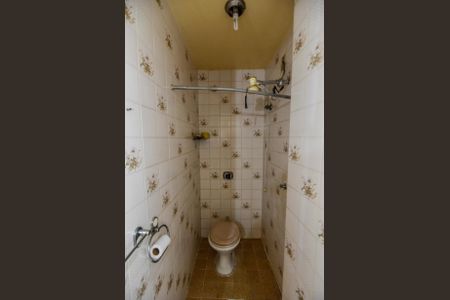 Apartamento à venda com 90m², 3 quartos e 2 vagas Apartamento à venda com 90m², 3 quartos e 2 vagasBanheiro de Serviço