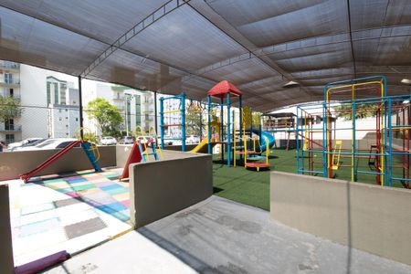 Apartamento para alugar com 93m², 2 quartos e 1 vagaÁrea comum - Playground