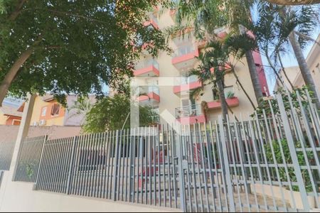 Apartamento à venda com 70m², 2 quartos e 1 vagaFachada e portaria