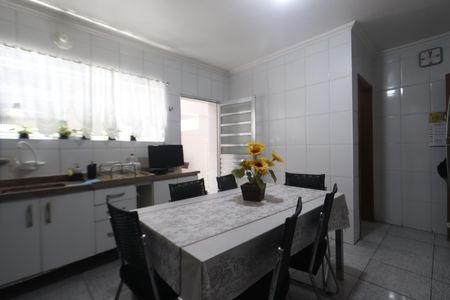 Casa à venda com 125m², 3 quartos e 2 vagasCozinha