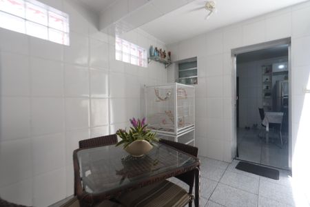 Casa à venda com 125m², 3 quartos e 2 vagasQuintal
