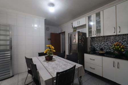 Casa à venda com 125m², 3 quartos e 2 vagasCozinha