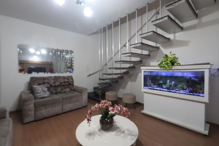 Casa à venda com 125m², 3 quartos e 2 vagasSala