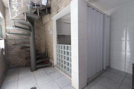 Casa à venda com 125m², 3 quartos e 2 vagasQuintal