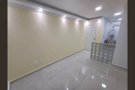 Sala de apartamento para alugar com 2 quartos, 44m² em Vargem Pequena, Rio de Janeiro
