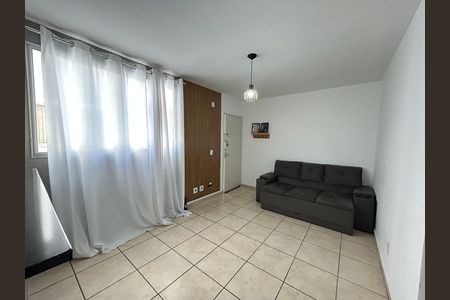 Apartamento à venda com 2 quartos, 44m² em Itatiaia, Belo Horizonte