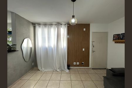 Apartamento à venda com 2 quartos, 44m² em Itatiaia, Belo Horizonte