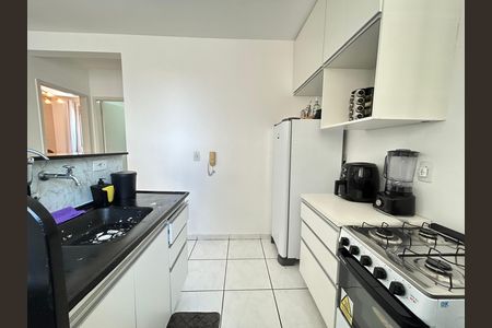 Apartamento à venda com 2 quartos, 44m² em Itatiaia, Belo Horizonte