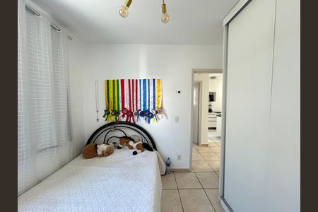 Apartamento à venda com 2 quartos, 44m² em Itatiaia, Belo Horizonte