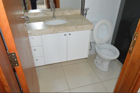 Apartamento para alugar com 80m², 2 quartos e 2 vagasBanheiro