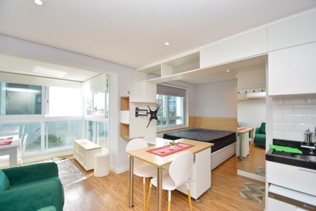 Studio para alugar com 30m², 1 quarto e 1 vaga Studio para alugar com 30m², 1 quarto e 1 vagaSala