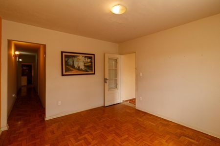 Casa para alugar com 180m², 3 quartos e 2 vagasSala