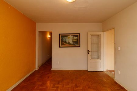 Casa para alugar com 180m², 3 quartos e 2 vagasSala