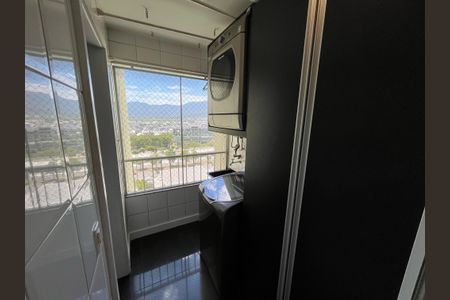 Apartamento à venda com 107m², 3 quartos e 2 vagas Apartamento à venda com 107m², 3 quartos e 2 vagasÁrea de Serviço