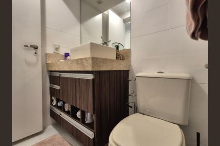 Apartamento à venda com 107m², 3 quartos e 2 vagas Apartamento à venda com 107m², 3 quartos e 2 vagasSuíte