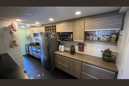 Apartamento à venda com 107m², 3 quartos e 2 vagas Apartamento à venda com 107m², 3 quartos e 2 vagasCozinha